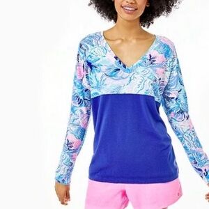 Lilly Pulitzer Finn V-neck Top Saltwater Blue Shade Seekers S long sleeve shirt